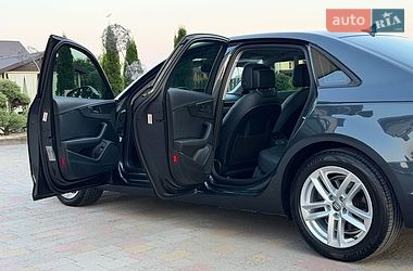 Седан Audi A4 2017 в Стрию