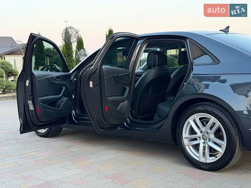 Седан Audi A4 2017 в Стрию