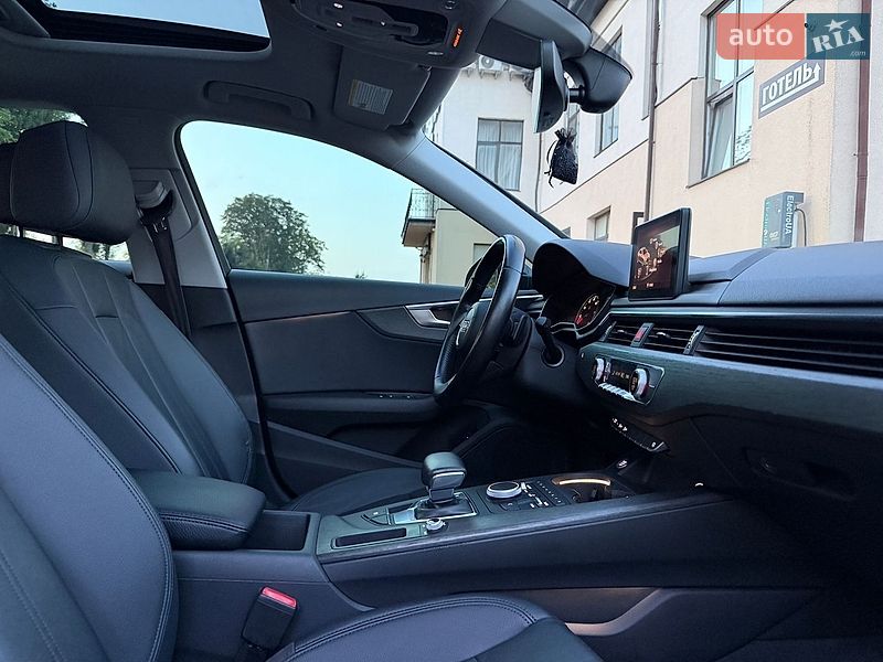 Седан Audi A4 2017 в Стрию
