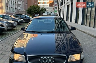 Седан Audi A4 1997 в Ровно