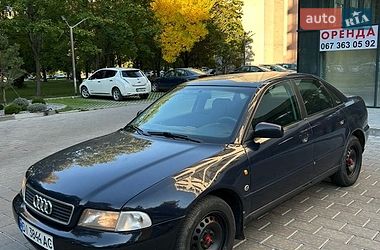 Седан Audi A4 1997 в Ровно