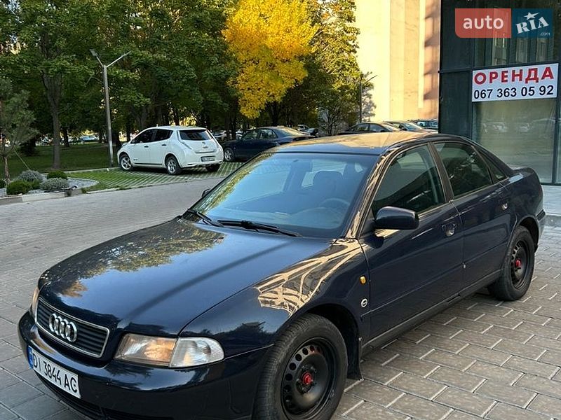 Седан Audi A4 1997 в Ровно