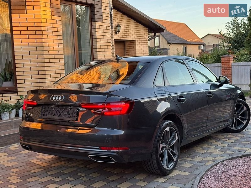 Седан Audi A4 2019 в Вінниці