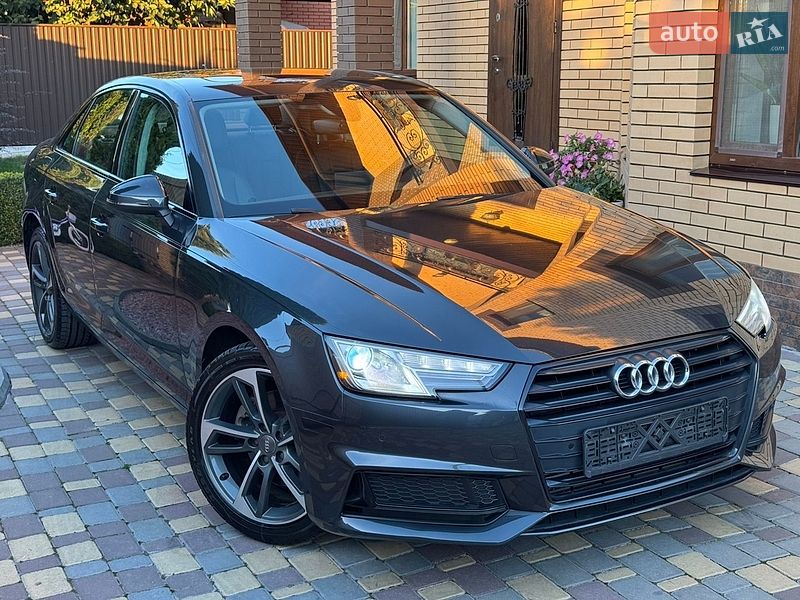 Седан Audi A4 2019 в Вінниці