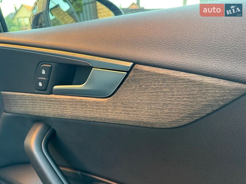 Седан Audi A4 2019 в Виннице