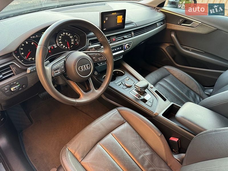 Седан Audi A4 2019 в Вінниці