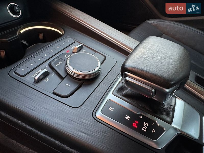 Седан Audi A4 2019 в Виннице