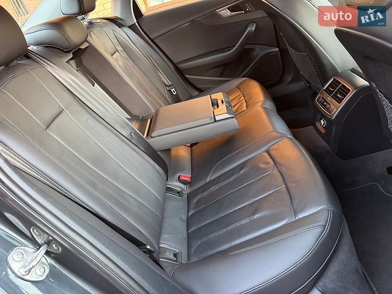 Седан Audi A4 2019 в Вінниці
