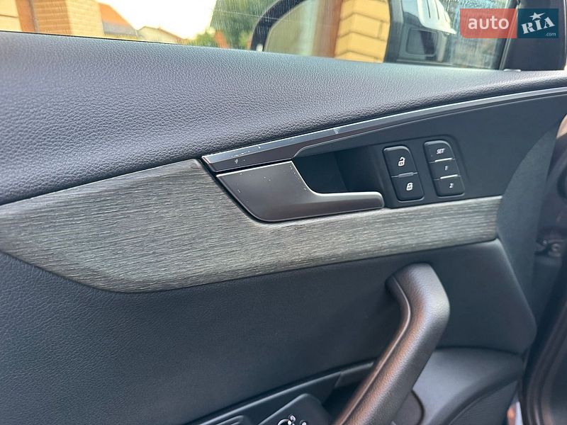 Седан Audi A4 2019 в Виннице