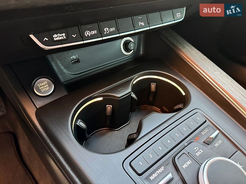 Седан Audi A4 2019 в Вінниці