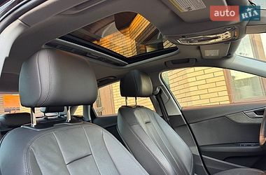 Седан Audi A4 2019 в Виннице
