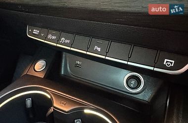 Седан Audi A4 2019 в Виннице