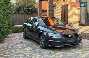Седан Audi A4 2019 в Виннице