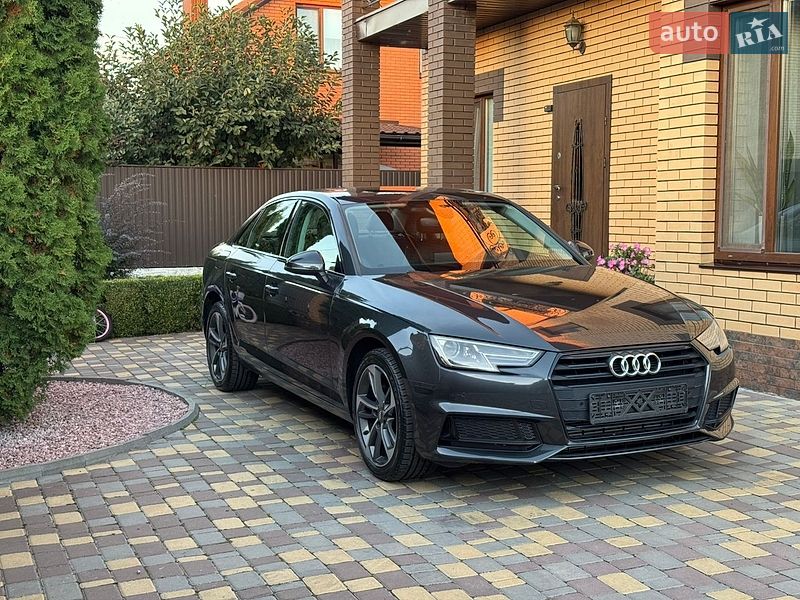 Седан Audi A4 2019 в Виннице