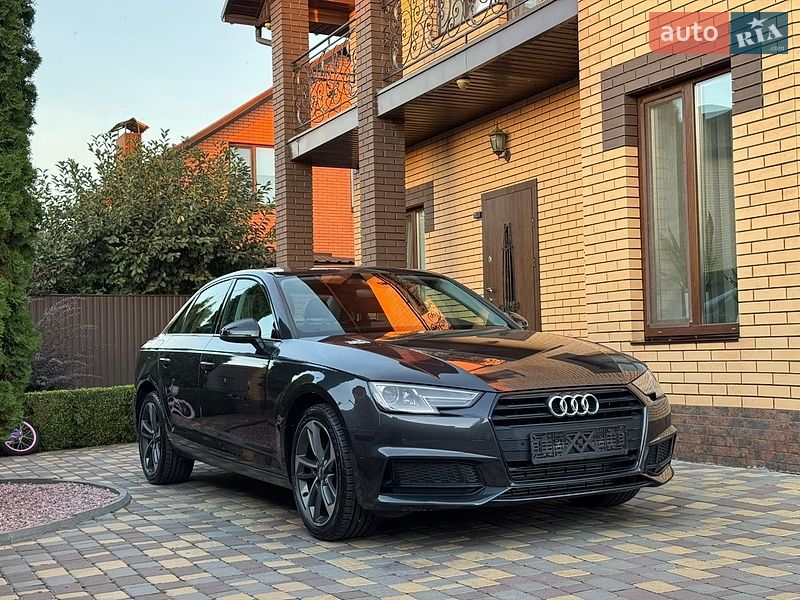 Седан Audi A4 2019 в Виннице