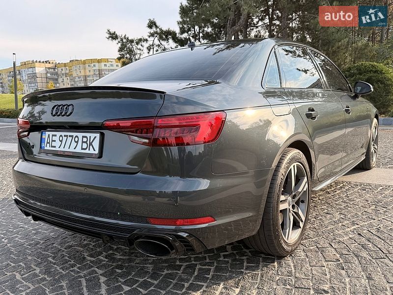 Седан Audi A4 2017 в Дніпрі