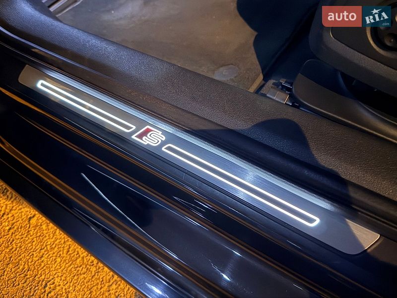 Седан Audi A4 2017 в Дніпрі