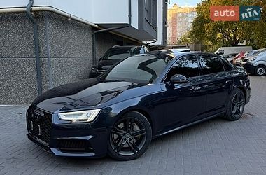 Седан Audi A4 2016 в Калуше