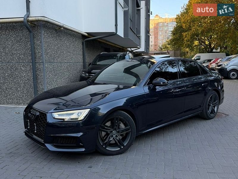 Седан Audi A4 2016 в Калуше