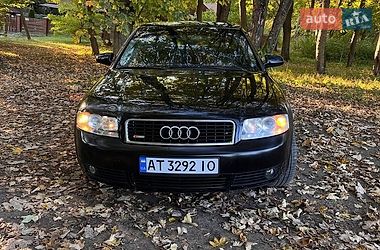 Седан Audi A4 2004 в Тлумачі