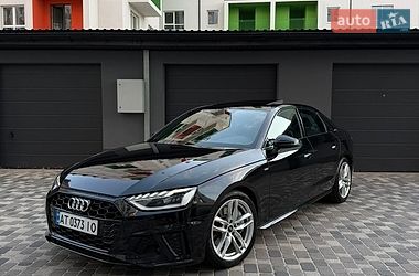 Седан Audi A4 2022 в Івано-Франківську