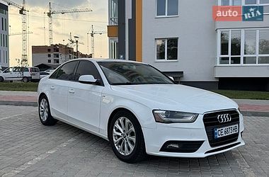 Седан Audi A4 2012 в Виннице