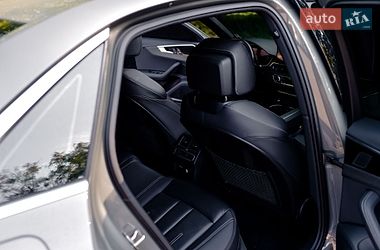 Седан Audi A4 2023 в Полтаві