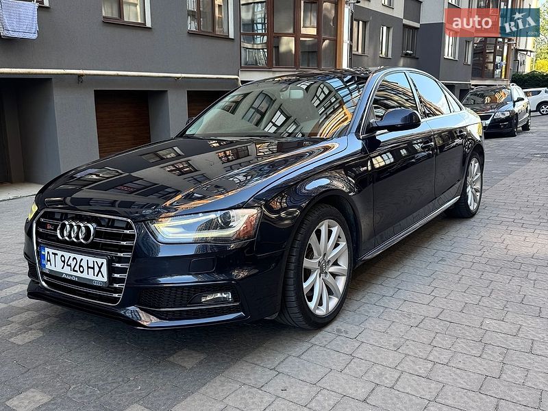 Седан Audi A4 2014 в Івано-Франківську