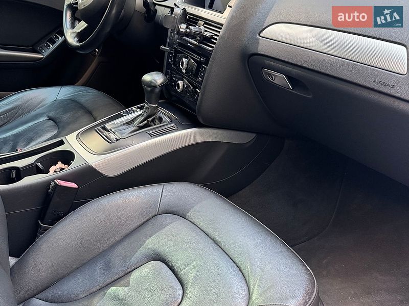Седан Audi A4 2014 в Івано-Франківську