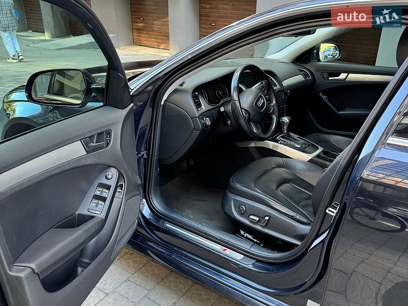 Седан Audi A4 2014 в Івано-Франківську