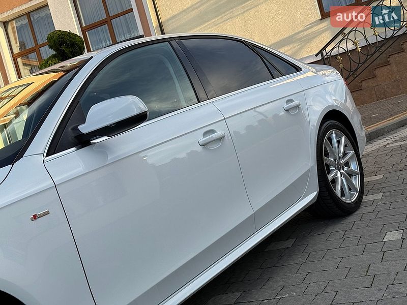 Седан Audi A4 2014 в Дрогобыче