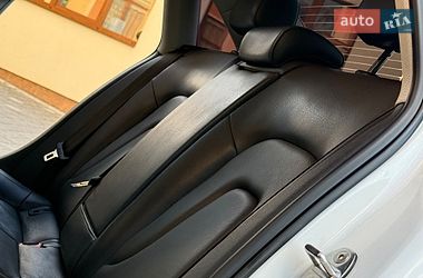 Седан Audi A4 2014 в Дрогобыче