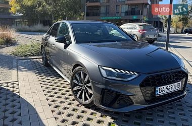 Седан Audi A4 2021 в Кропивницком