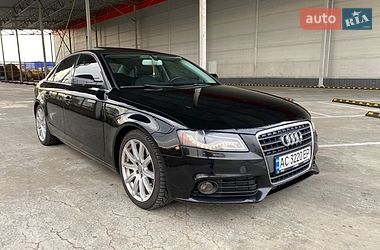 Седан Audi A4 2010 в Ровно
