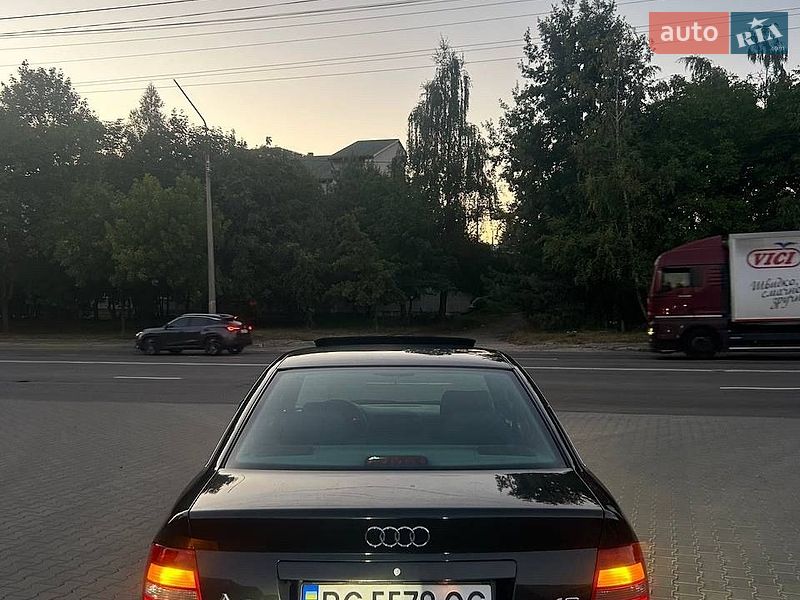 Седан Audi A4 1999 в Львові