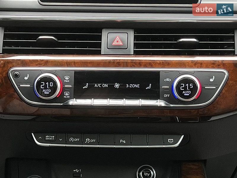 Седан Audi A4 2018 в Львове