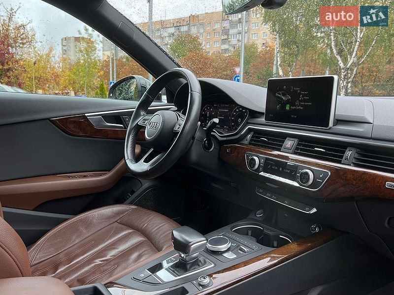 Седан Audi A4 2018 в Львове