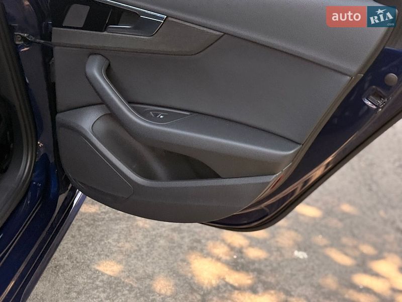 Седан Audi A4 2020 в Вінниці