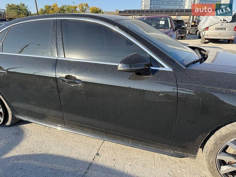 Седан Audi A4 2023 в Києві