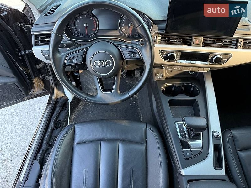 Седан Audi A4 2023 в Києві