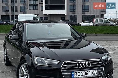 Седан Audi A4 2017 в Киеве