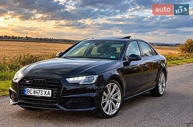 Седан Audi A4 2015 в Шептицькому