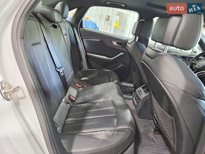 Седан Audi A4 2019 в Львові