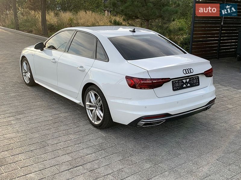 Седан Audi A4 2023 в Києві