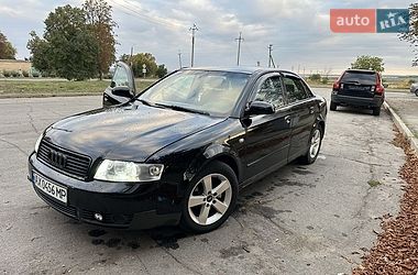 Седан Audi A4 2001 в Валках