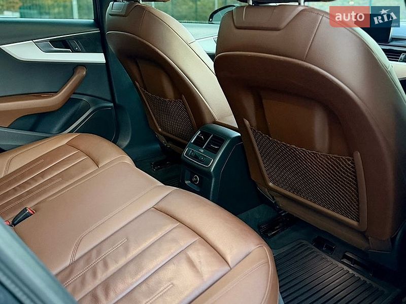 Седан Audi A4 2018 в Тернополе