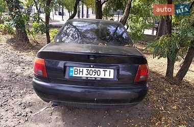 Седан Audi A4 1997 в Одессе