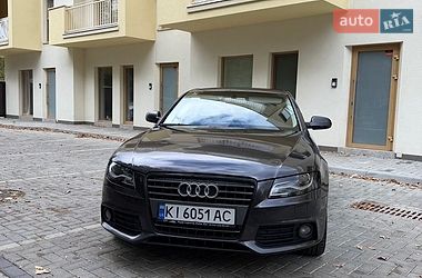 Седан Audi A4 2011 в Ужгороде