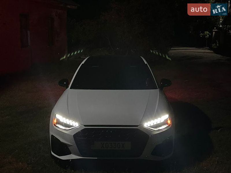 Audi A4 2022