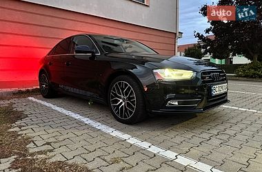 Седан Audi A4 2013 в Львові